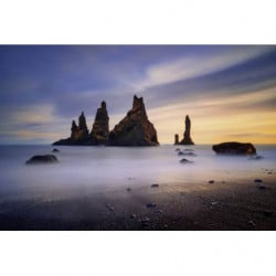 Póster REYNISDRANGAR ISLANDIA